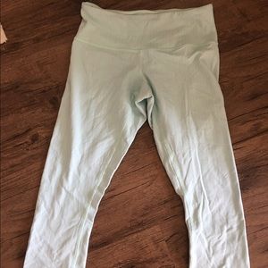 Lululemon Wunder Under Crops
