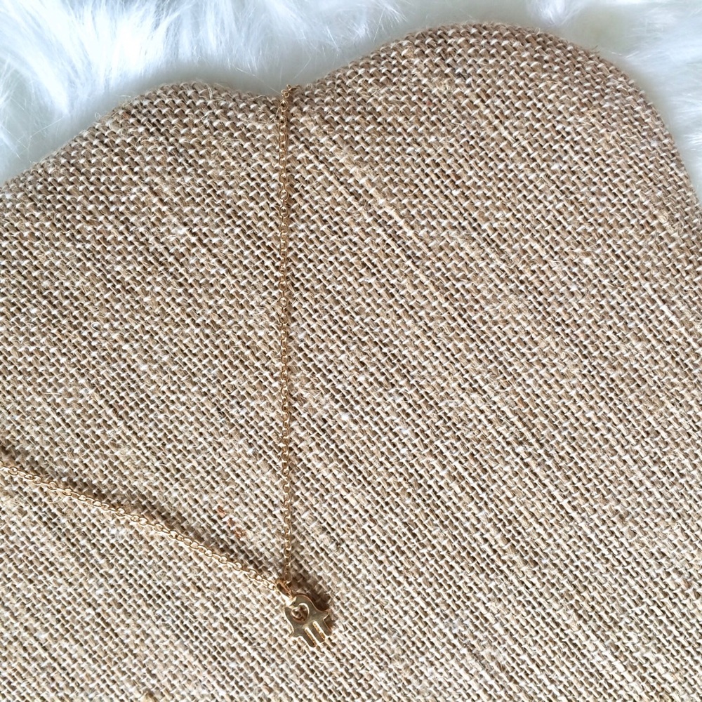 ❗️LAST 1❗️Love & Protection Hamsa Hand Necklace - Picture 2 of 4