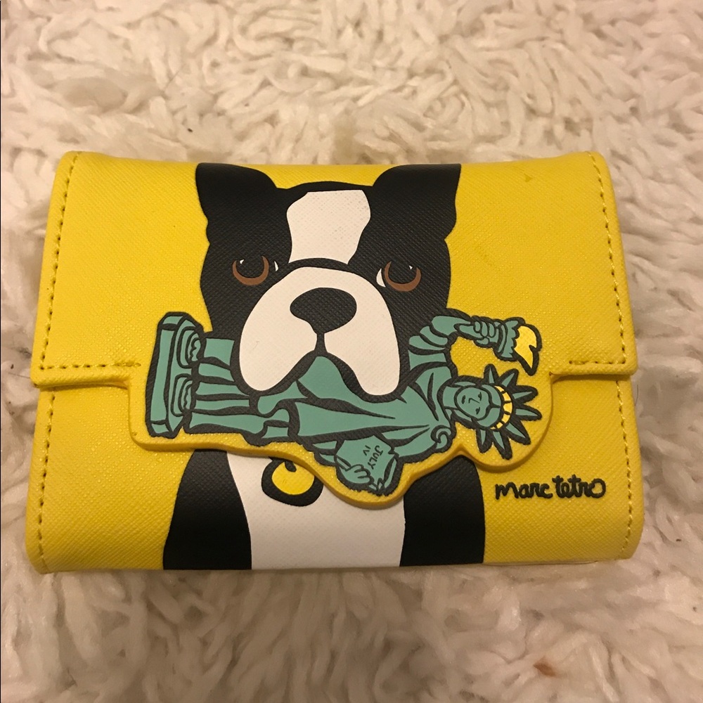 ▪️SOLD▪️ Brand new compact wallet with tag