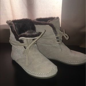 Toms Suede Zahara Boots