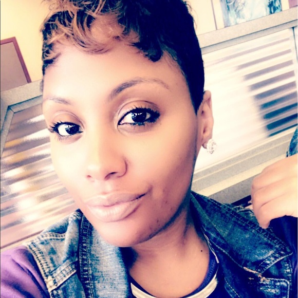 Meet your Posher, Tawanna - Picture 1 of 1