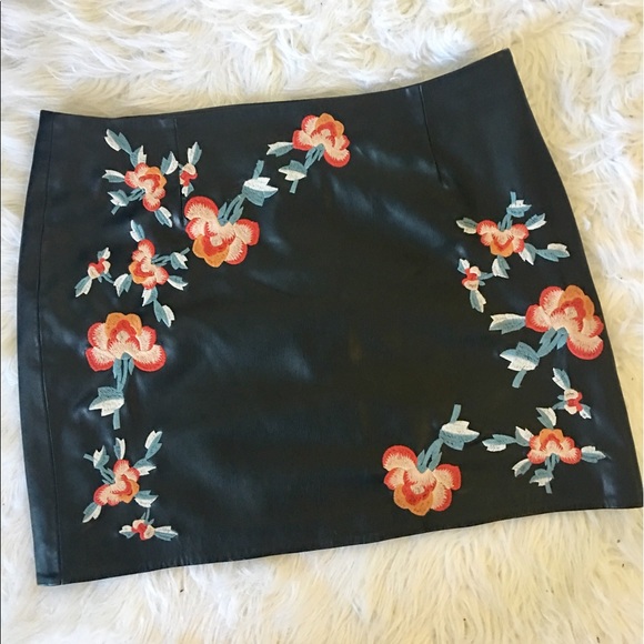 Floral Embroidered Faux Leather Skirt - Picture 2 of 4
