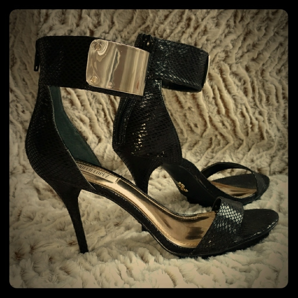 Jennifer Lopez Black Heels size 9