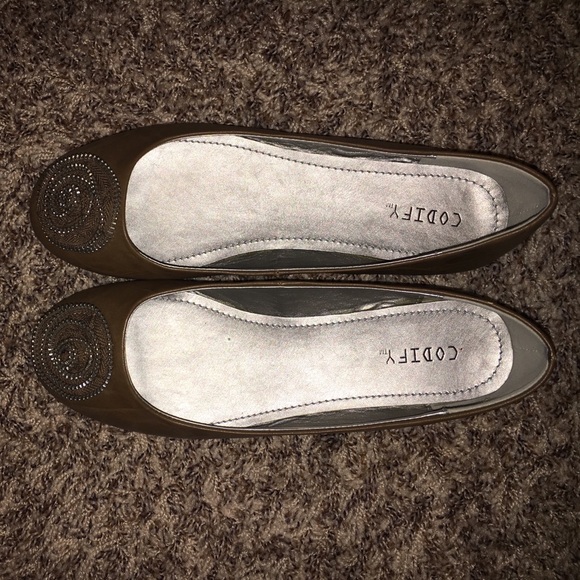 Shoes - Brown flats with rose