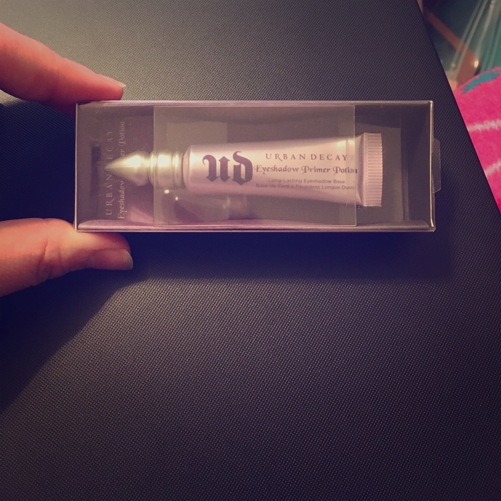 Urban Decay Eyeshadow Primer Potion