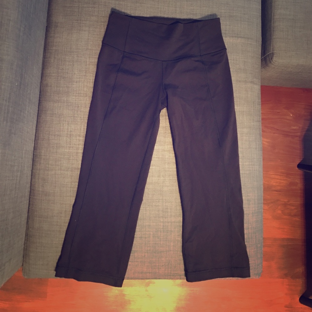 Lululemon Capri yoga pants