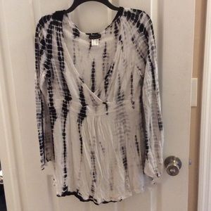 Black & white tie dye top