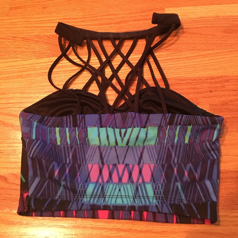 HOST PICK Bebe strappy halter crop top - Picture 4 of 5