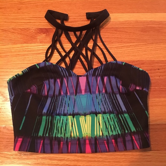 HOST PICK Bebe strappy halter crop top - Picture 3 of 5