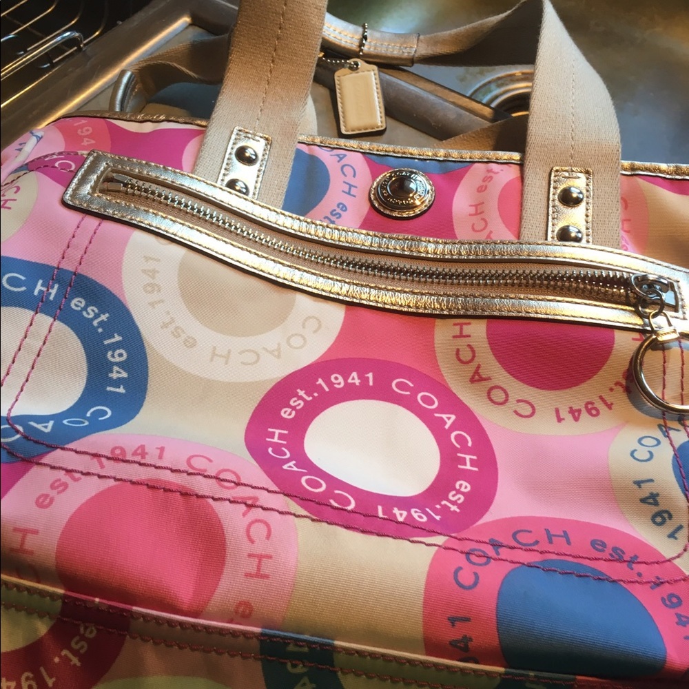 Coach purse from an outlet