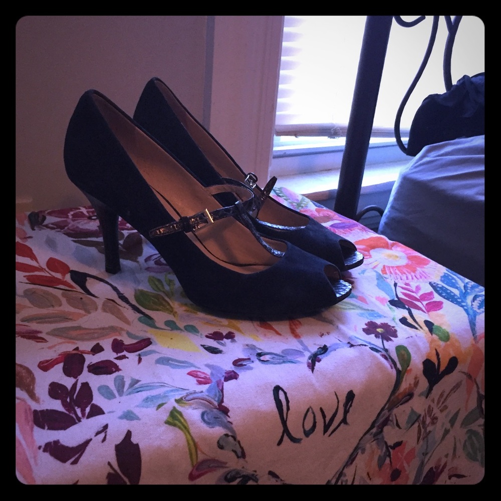 Franco Sarto T strap heels
