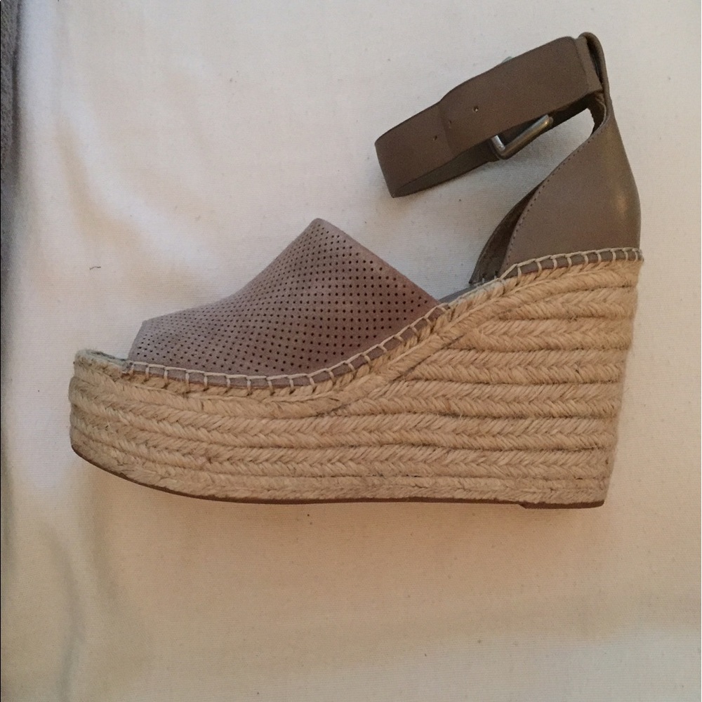 Marc Fisher Adalyne Wedge