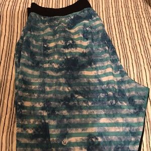 Lululemon THE SHORT linerless size Large