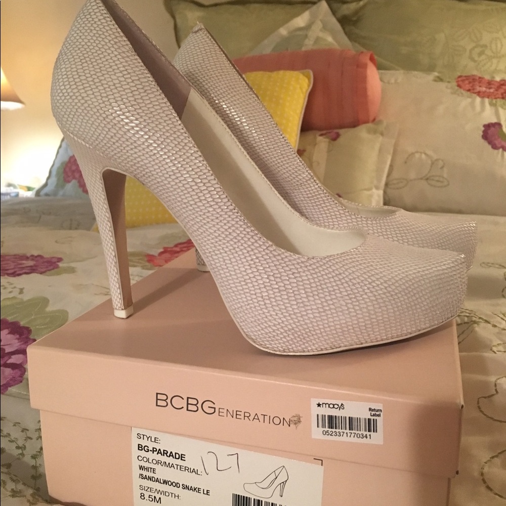 BCBGeneration White sandalwood snake parade heels