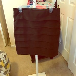 Horizontal pleated skirt