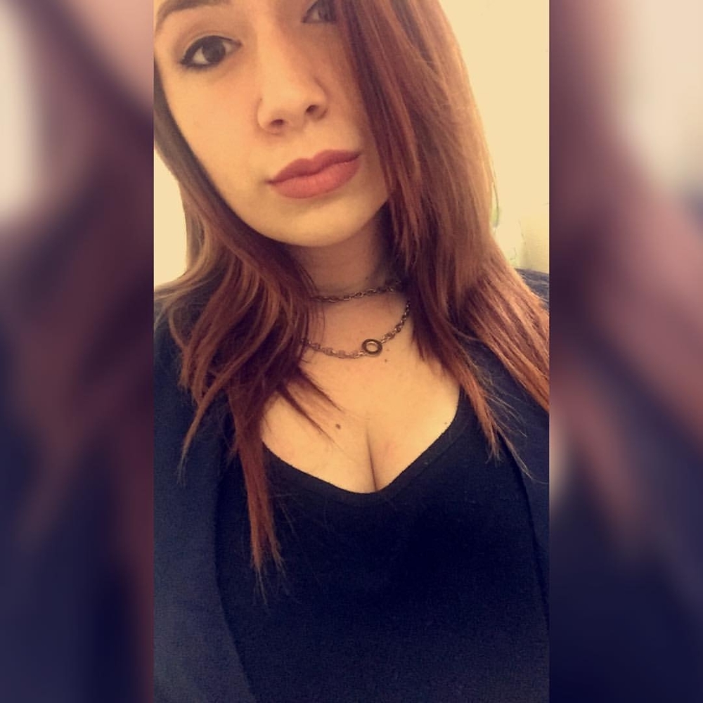 Meet your Posher, Alexis