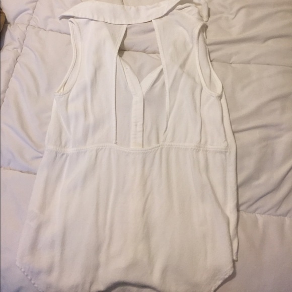 Elodie sleeveless button down shirt - Picture 3 of 4