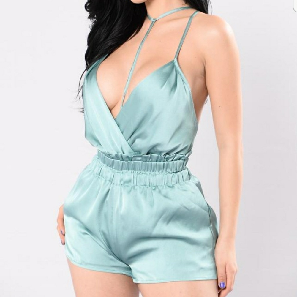 Fashion nova romper