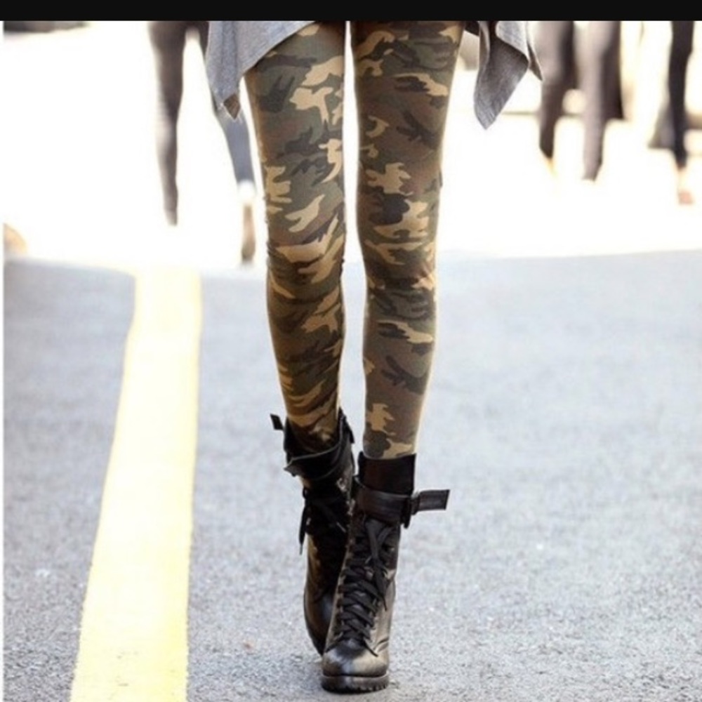 🔥CAMO LEGGINGS 🔥 Hot Style! - Picture 3 of 6
