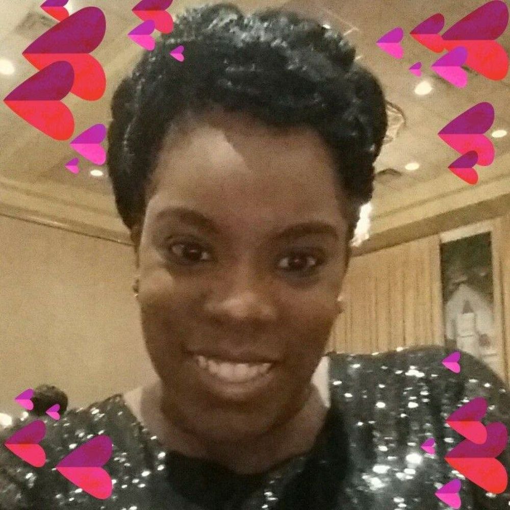 Meet your Posher, Tee