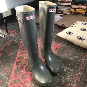 Grey hunter boots