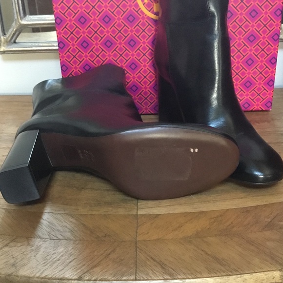 ✨HP✨ Tory Burch Devon ankle boots - Picture 5 of 7