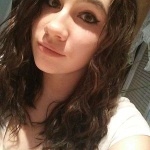 Meet your Posher, Desiree