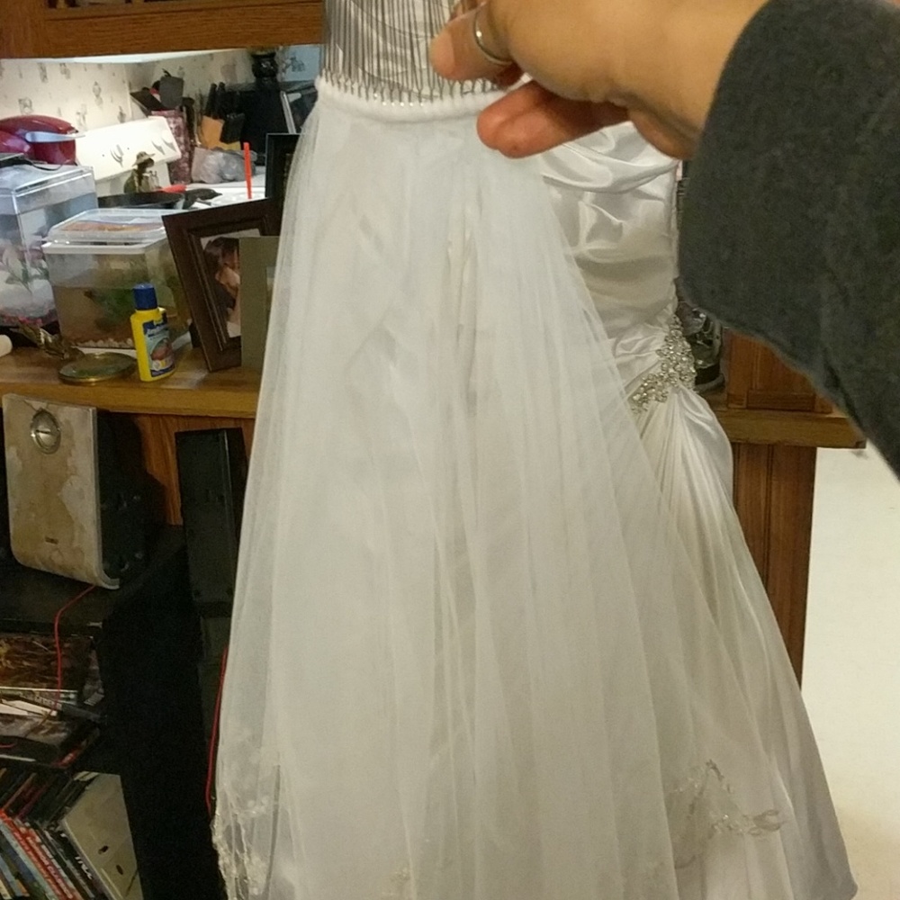 I am selling my wedding dress. Needs to go ASAP