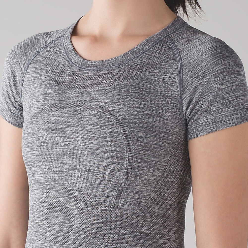 Lululemon Swiftly Tech SS Crew - Size 8