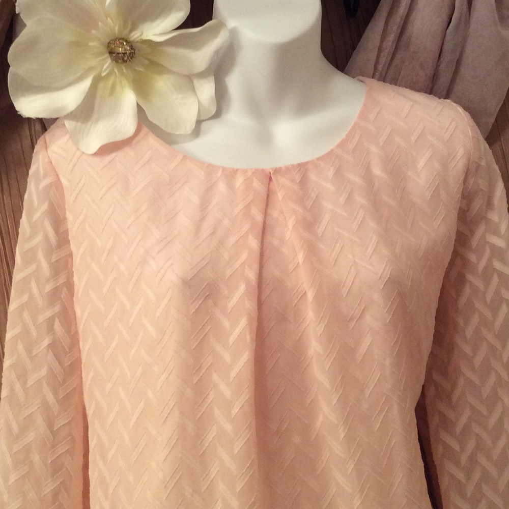 💕by & by 💕 3/4 Sleeve XL Top - Picture 3 of 8