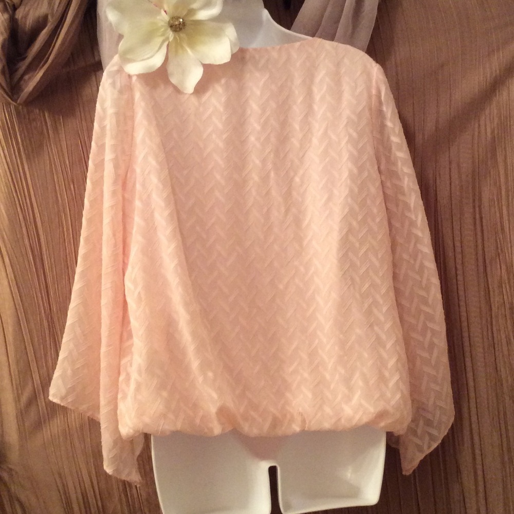 💕by & by 💕 3/4 Sleeve XL Top - Picture 5 of 8