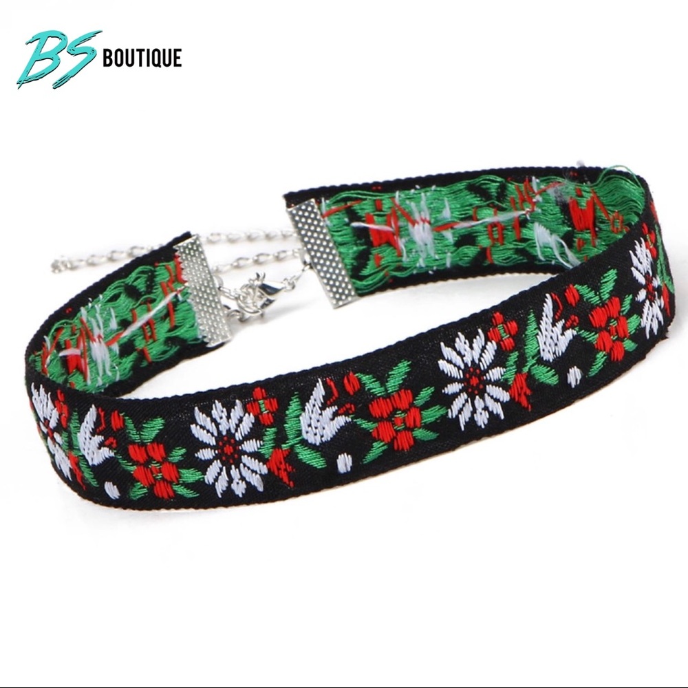 ✨ Colorful Black Embroidered Flower Choker Gift