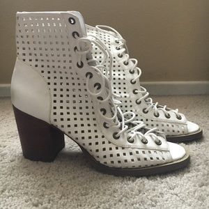 Shoe cult heels by nasty gal size 11 white