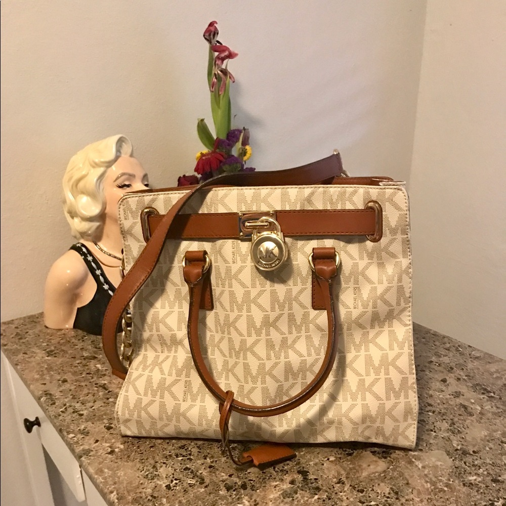 LARGE Michael Kors Hamilton Tote
