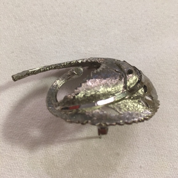 B.S.K. Vintage Silvertone Pin Diamond Cut Leaf - Picture 12 of 12