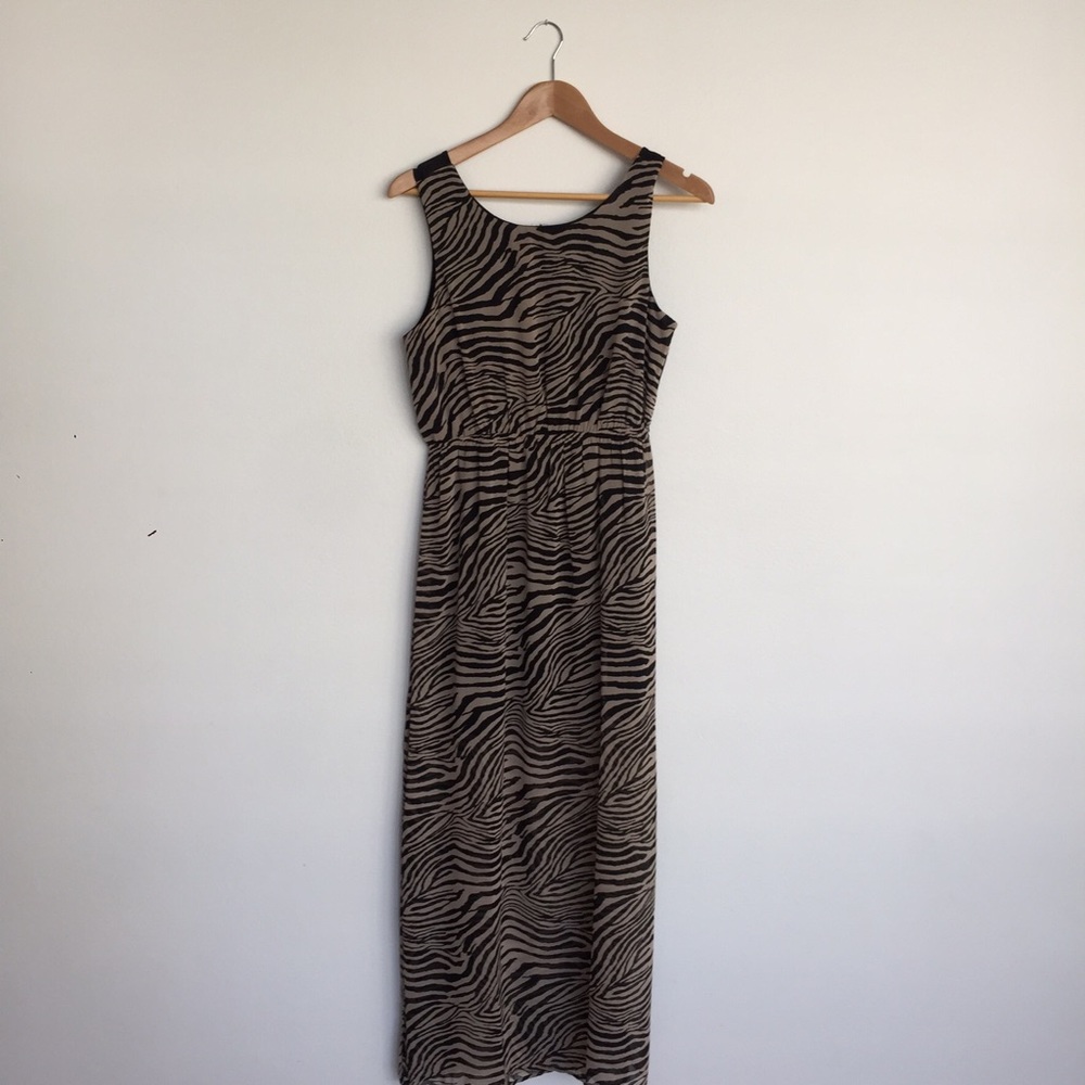 Dress with cut out back