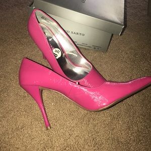 pink toe point heels