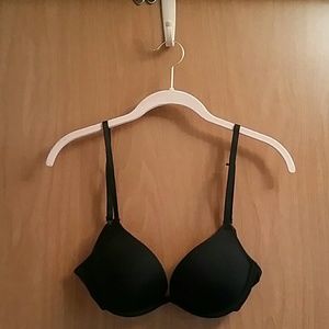 🛑 SOLD 🛑   Convertible Black Push-up Underwire 34B Bra