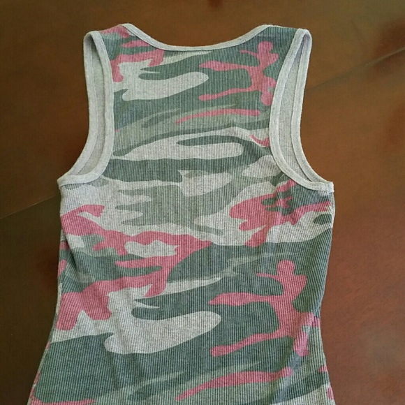 Go Girl Camo Tank Top - Picture 4 of 5