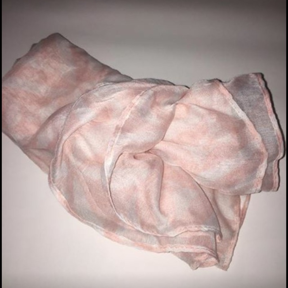 Beautiful Infinity Scarf - Picture 4 of 4