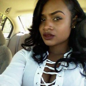 Meet your Posher, Donyelle