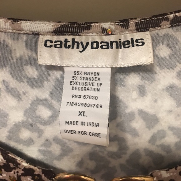 3/4 sleeve Cathy Daniels top - Picture 3 of 3