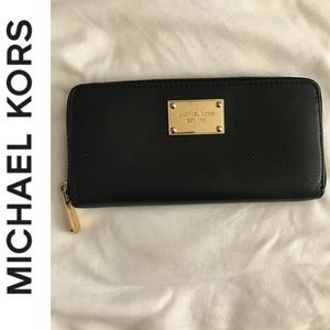 Michael Kors pebbled leather wallet