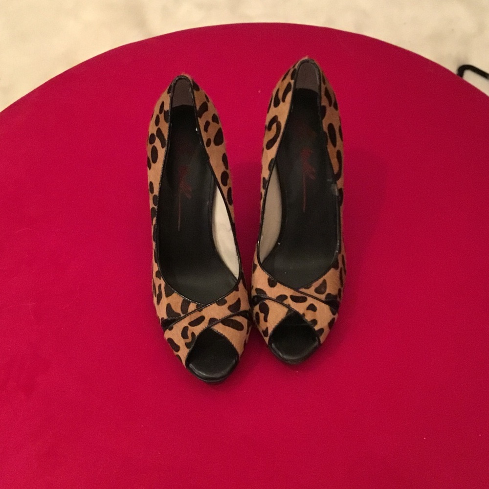 Leopard shoes