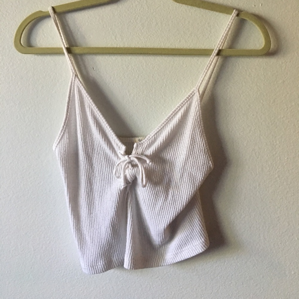 White v neck crop top