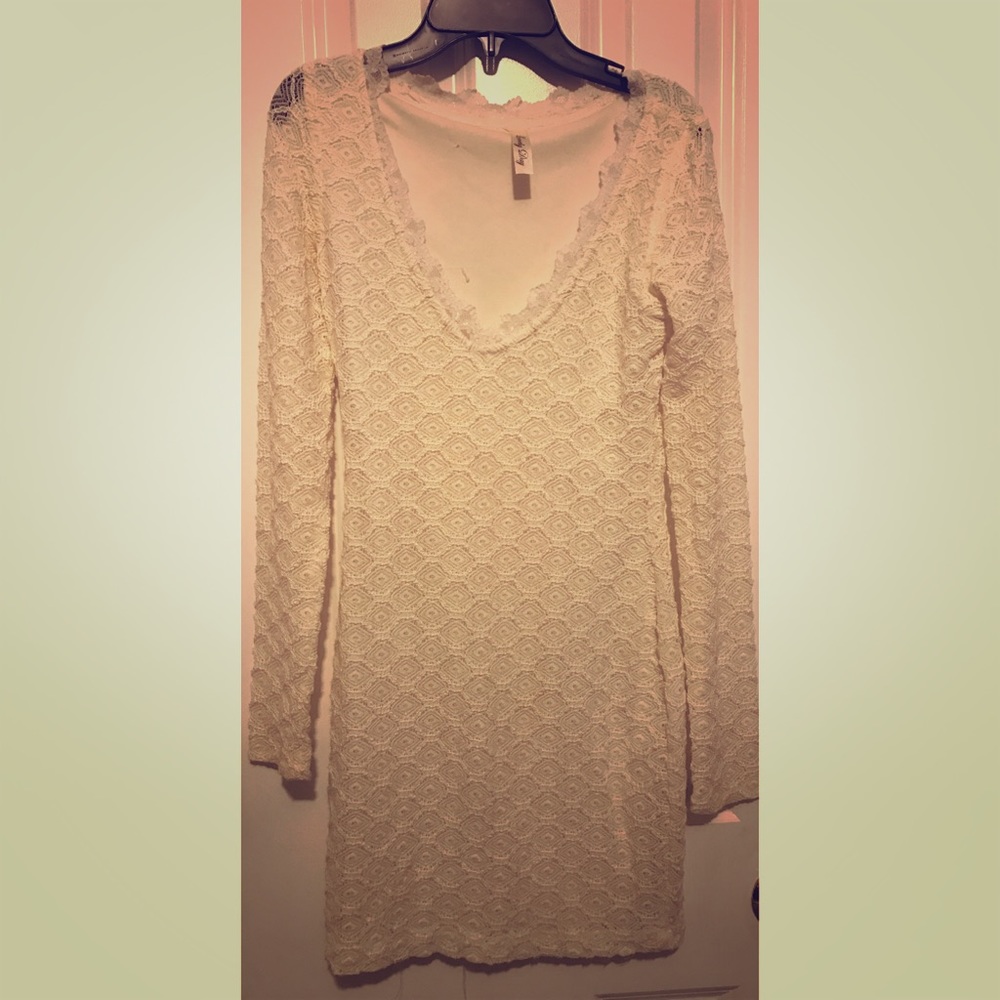 LACE VNECK DRESS-NEVER WORN
