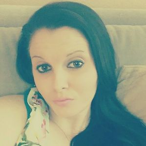 Meet your Posher, Holly