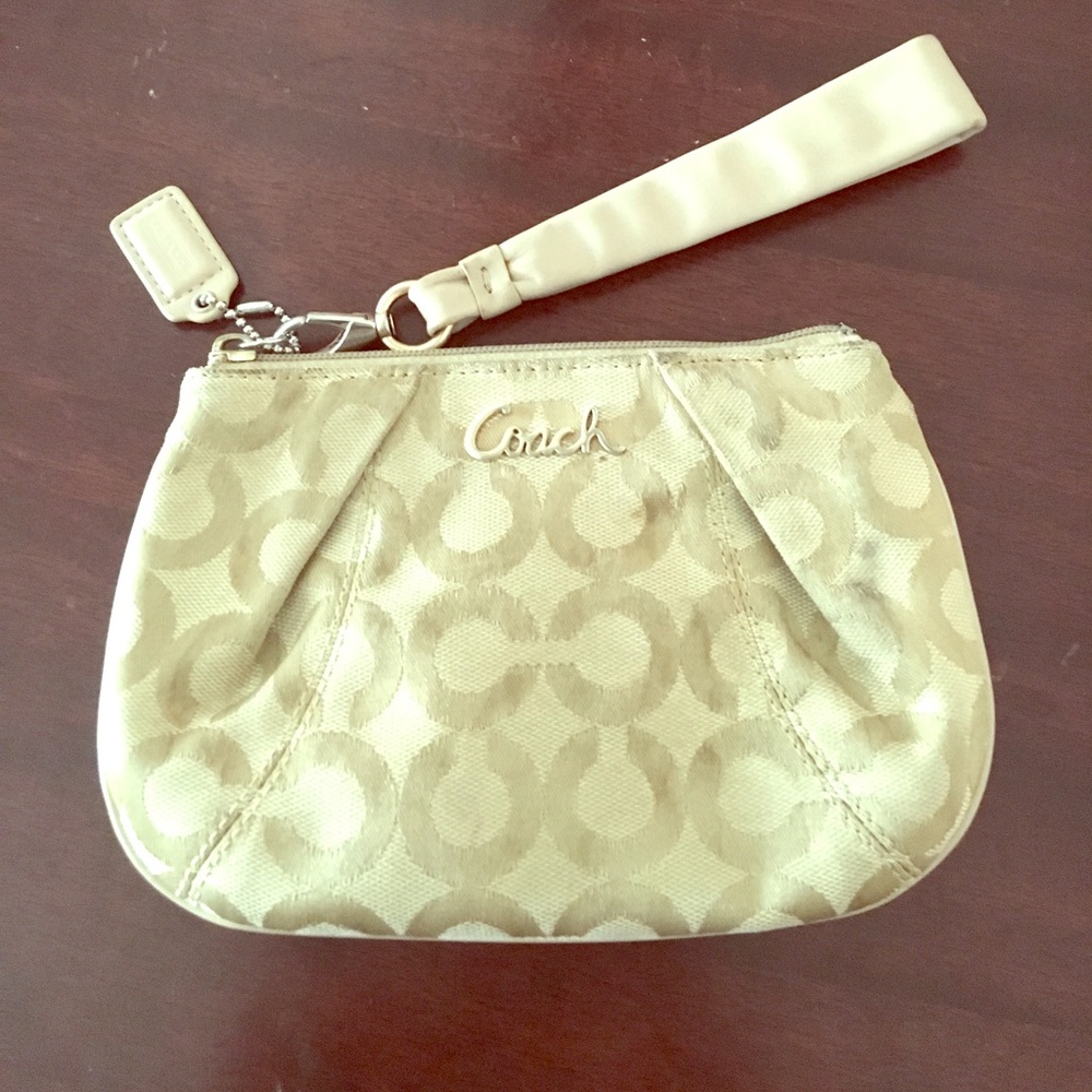 Coach wristlet!!