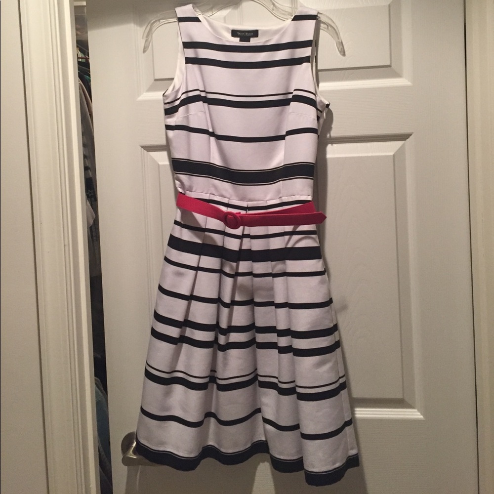 Never worn WHBM dress