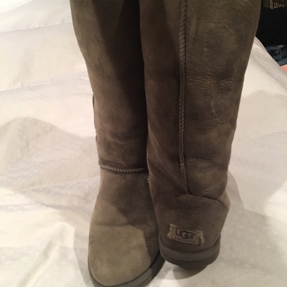 New UGG classic 11. tall grey uggs